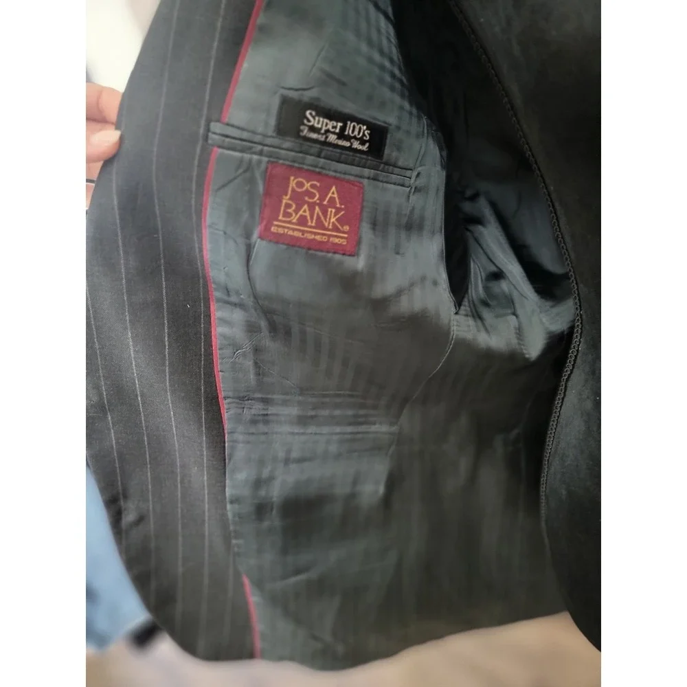 Jos A. Bank Men's Wool Pinstripe‎ Blazer Charcoal Gray Button & Dress Pants Suit